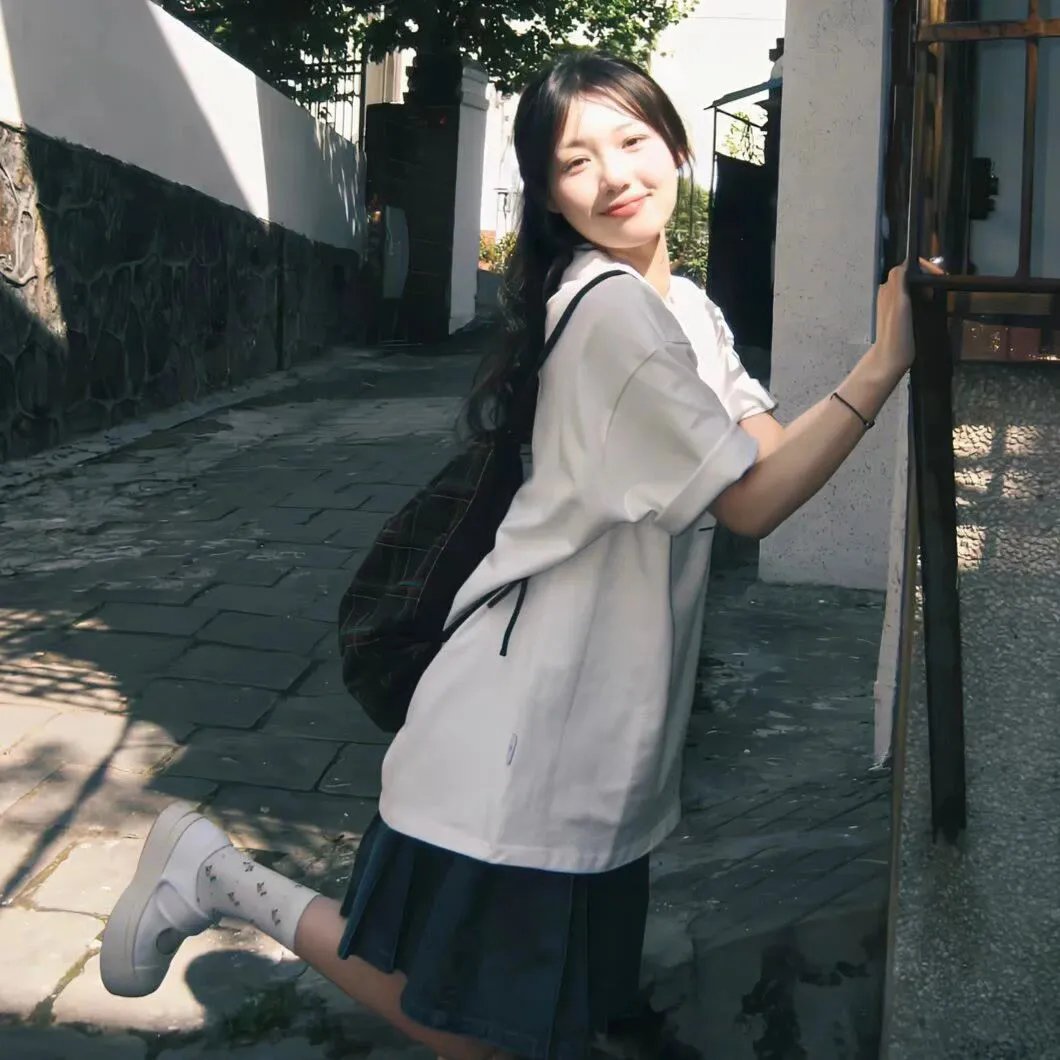县委大院 海报